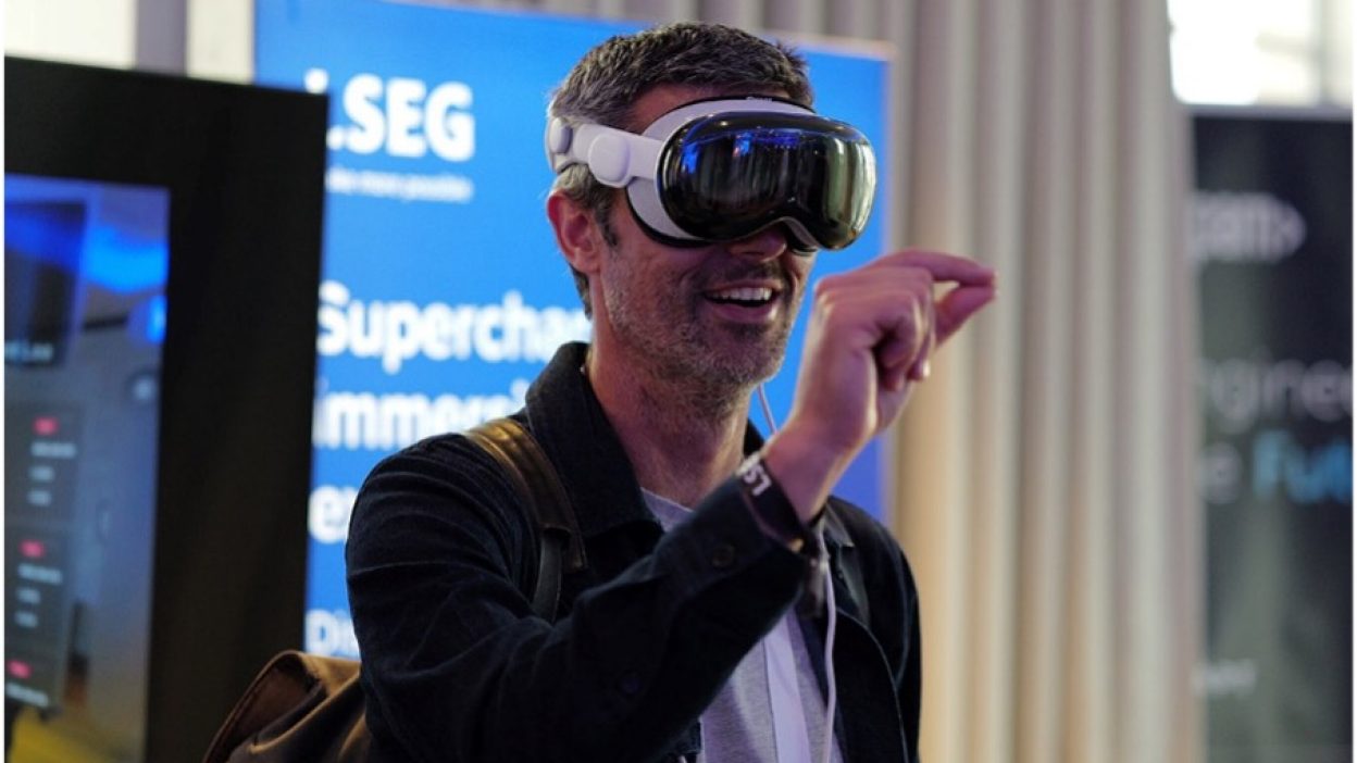 Attendee experiencing LSEG Workspace in Apple Vision Pro at the Financial Markets Connect 2025. 